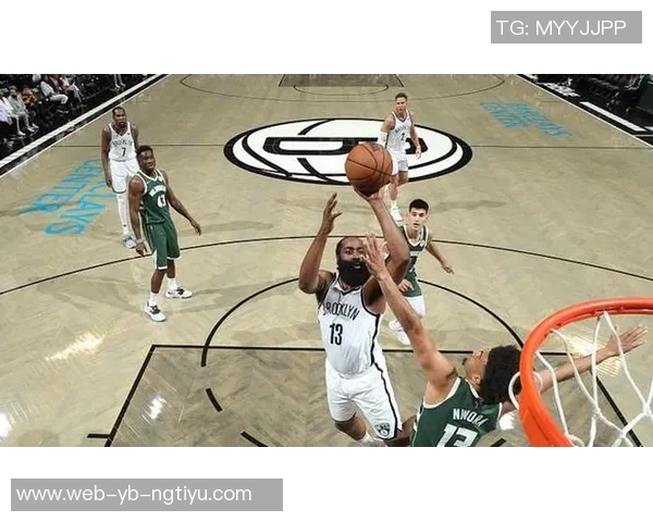 小迈克尔波特状态低迷半场仅得2分6篮板三分球全失准 小迈克尔波特状态低迷半场仅得2分6篮板三分球全失准