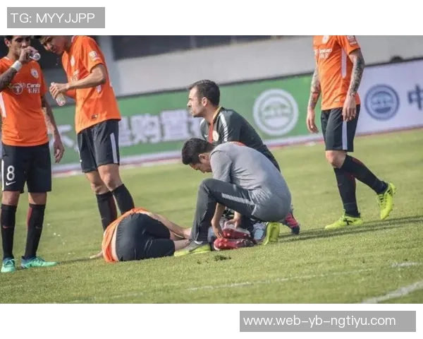 离谱事件！塞内加尔三名球员赛中突发不适紧急送医引发关注